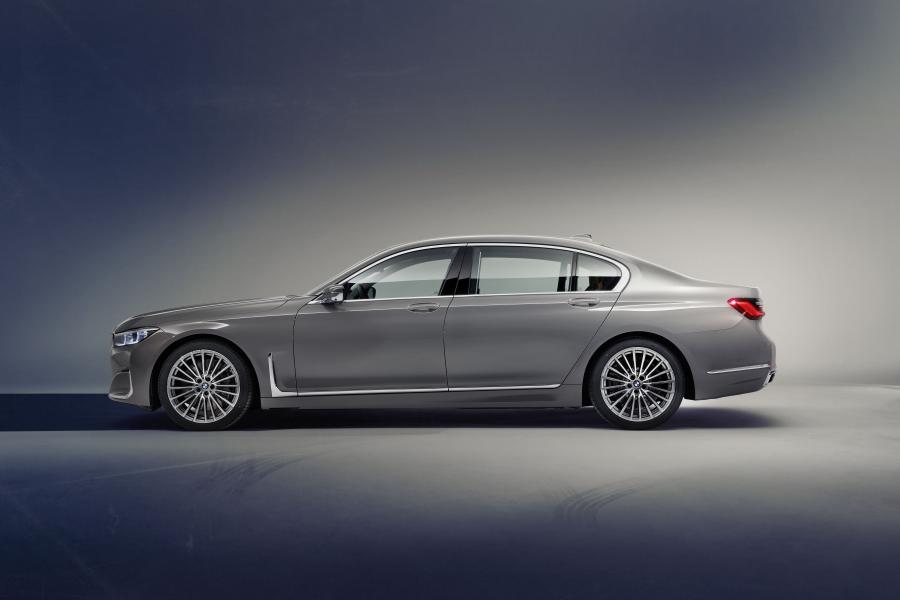  BMW 750Li xDrive (G12) 2019 года  (WW) (фото 35 из 164)